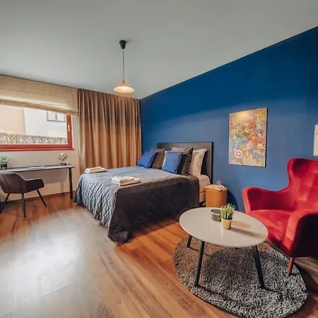 Design Architect With 2 Prague