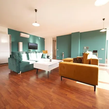 Design Architect With 2 Apartment Prague