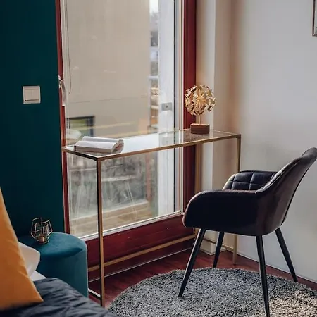 Design Architect With 2 Prague